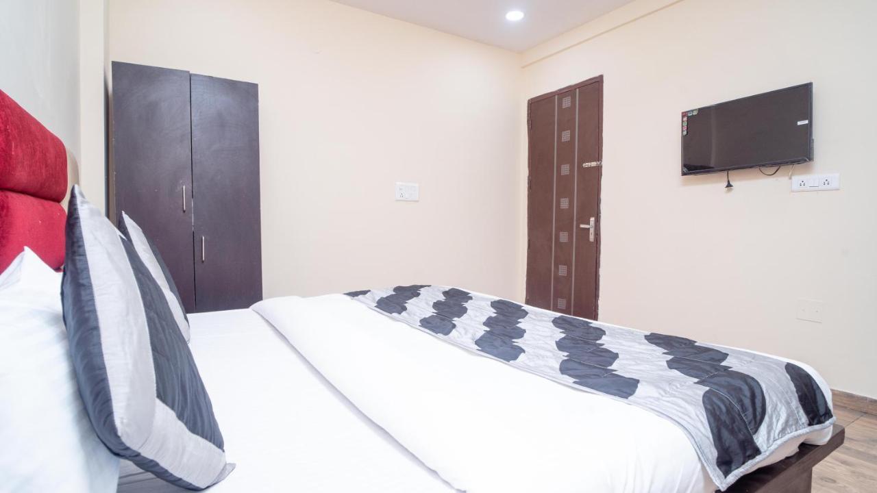 Hotel Gs International Couple Friendly At Delhi University Nové Dillí Exteriér fotografie