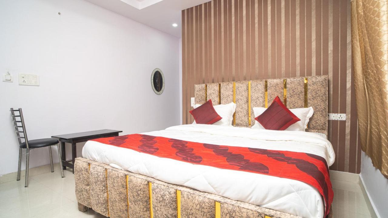 Hotel Gs International Couple Friendly At Delhi University Nové Dillí Exteriér fotografie